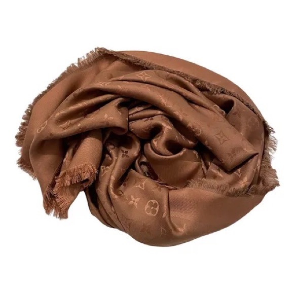 Louis Vuitton Silk Monogram Scarf 2017 (shawl, stole) - Picture 2 of 10